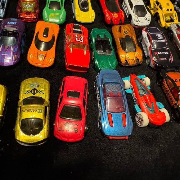 Lot of 40 Cars! Hotwheels, matchbox, trucks &more! Plus 3 helicopters!Great gift - Picture 10 of 12